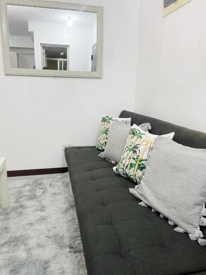 Lancris Residences 2 Bedroom Entire Apartment Near Airport With Pool Paranaque City Εξωτερικό φωτογραφία